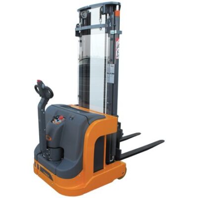 Counterbalanced Stacker 715 FS Compact